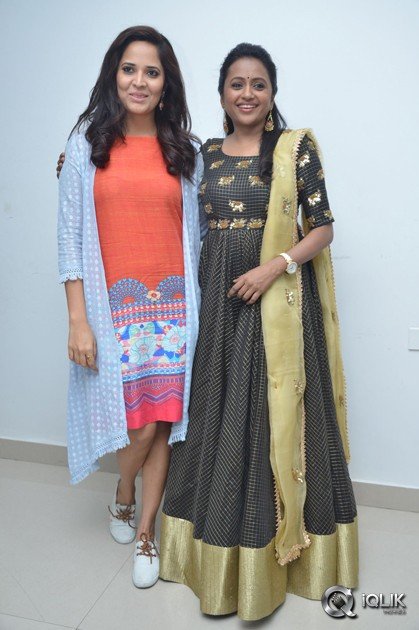 Suma-and-Anasuya-Press-Meet-about-Winner-Movie